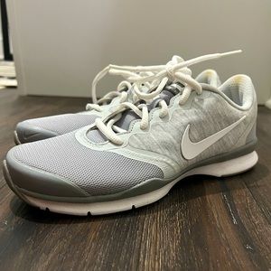 Women’s Nike Training Shoe Sneaker size 7.5